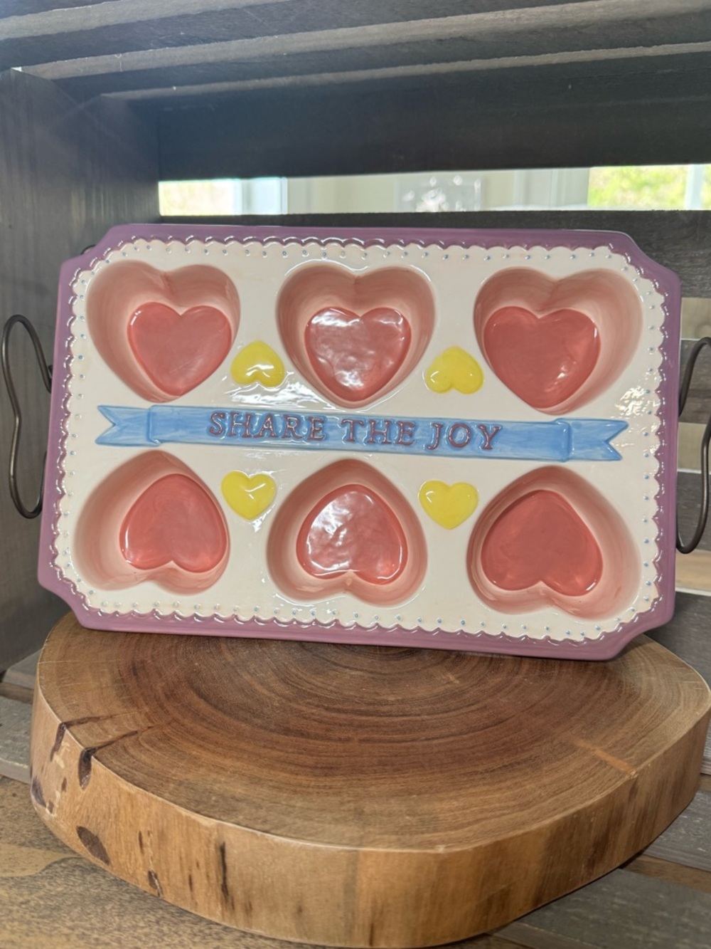 Temp-Tations “Share The Joy” 6 Cup Muffin or Cupcake Pan with Stand